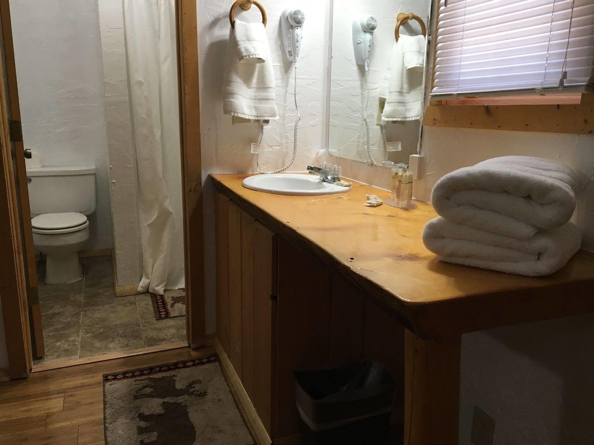 Chinook Winds Motel Dubois Zewnętrze zdjęcie