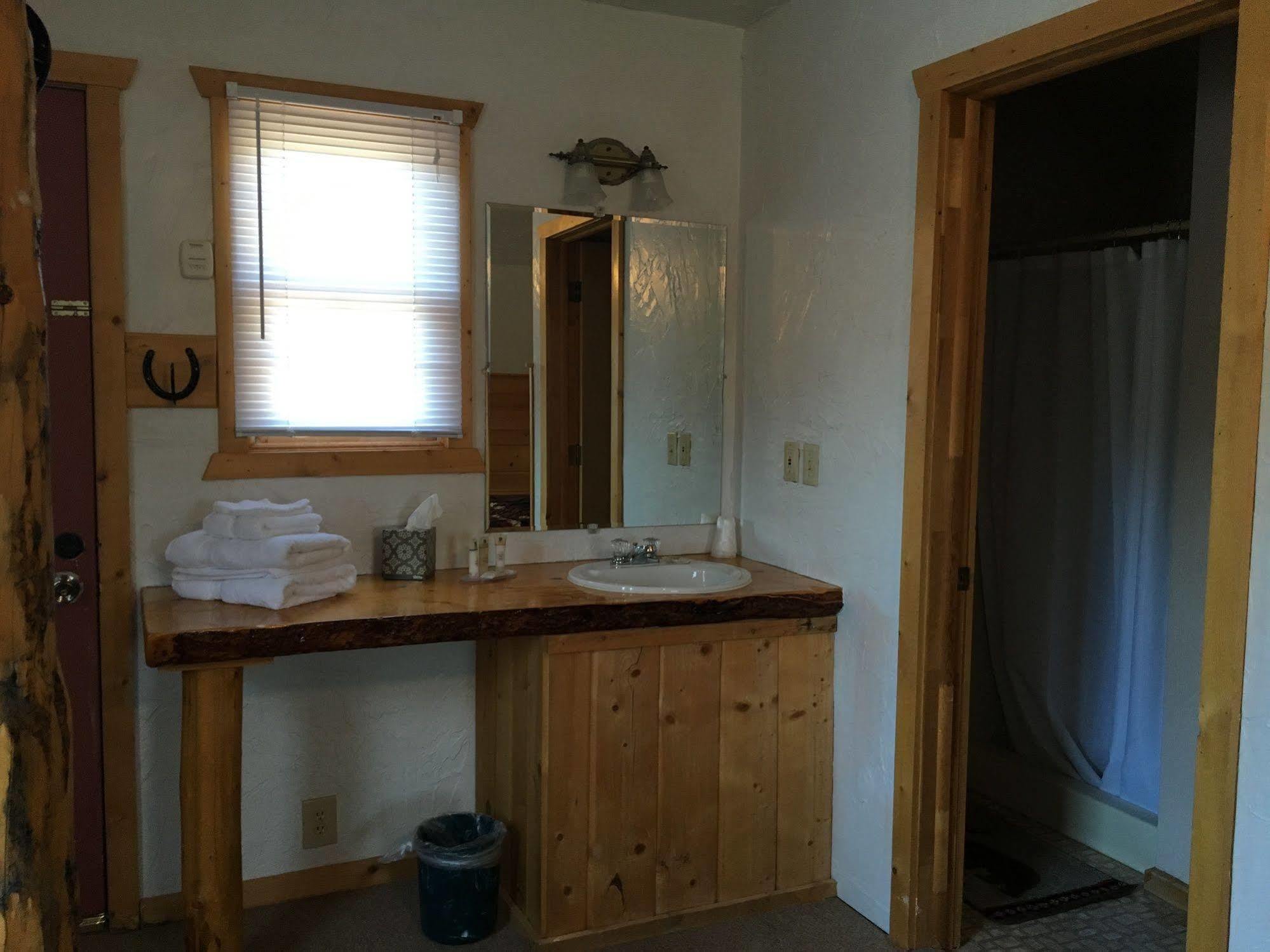 Chinook Winds Motel Dubois Zewnętrze zdjęcie